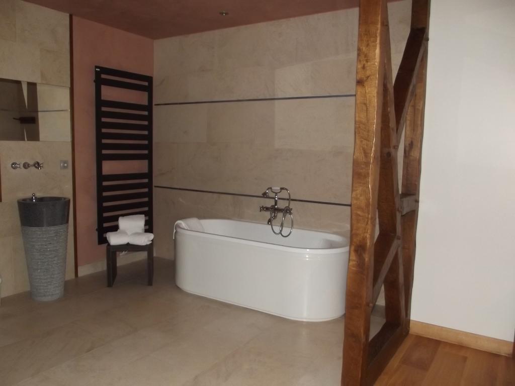 Auberge Des Moulins Pont-Les-Moulins 객실 사진